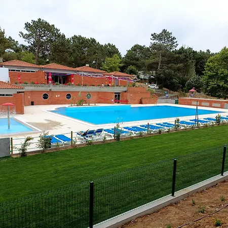 Camping Parque De Campismo Orbitur Foz De Arelho. *