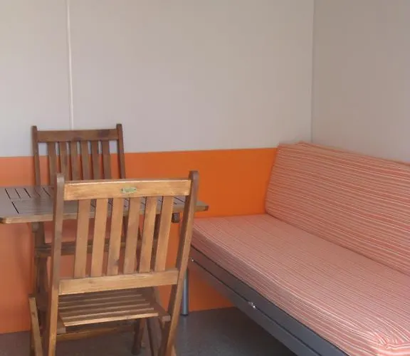 Parque De Campismo Orbitur Foz De Arelho. 福斯·杜·阿勒奥